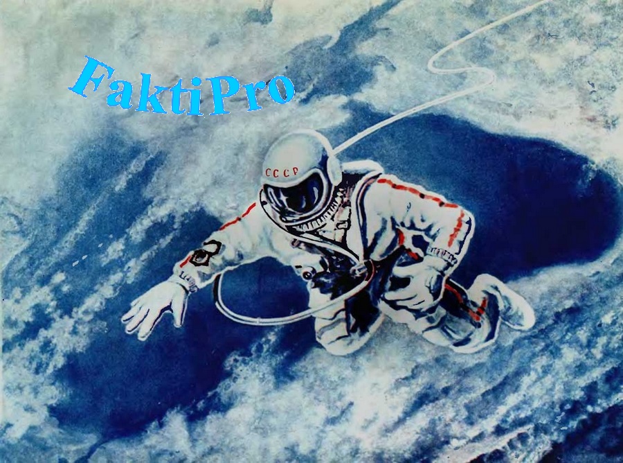 Первый человек в космосе на фоне Азовского и Черного морей