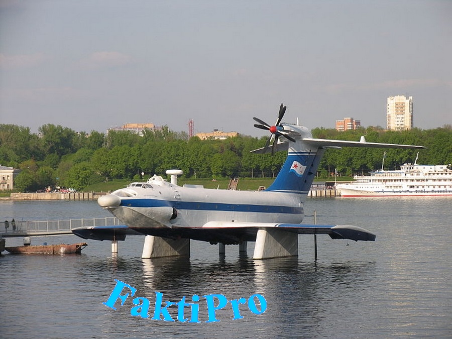 Советский реальный экраноплан А-90 «Орлёнок»