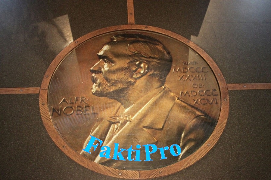 Нобелевская премия − престижная и авторитетная награда